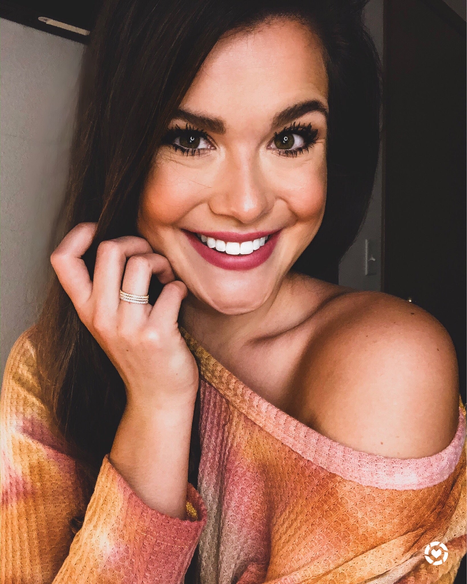 Influencer Grayce wearing Upsera stacked rings